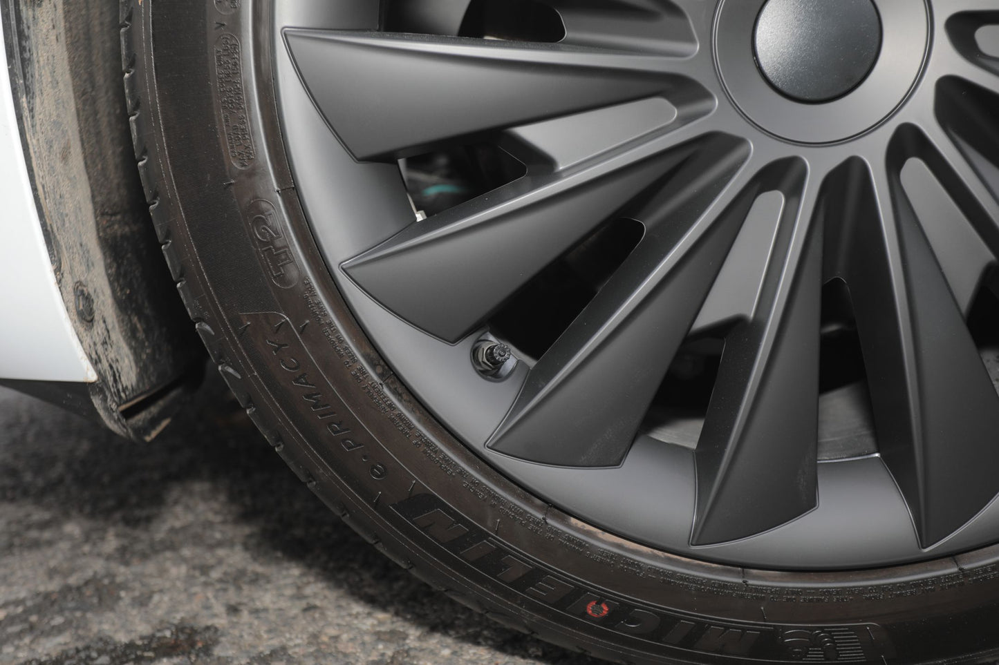 TRACER MATTE | Tesla Model 3 HIGHLAND 18" hjulkåpor