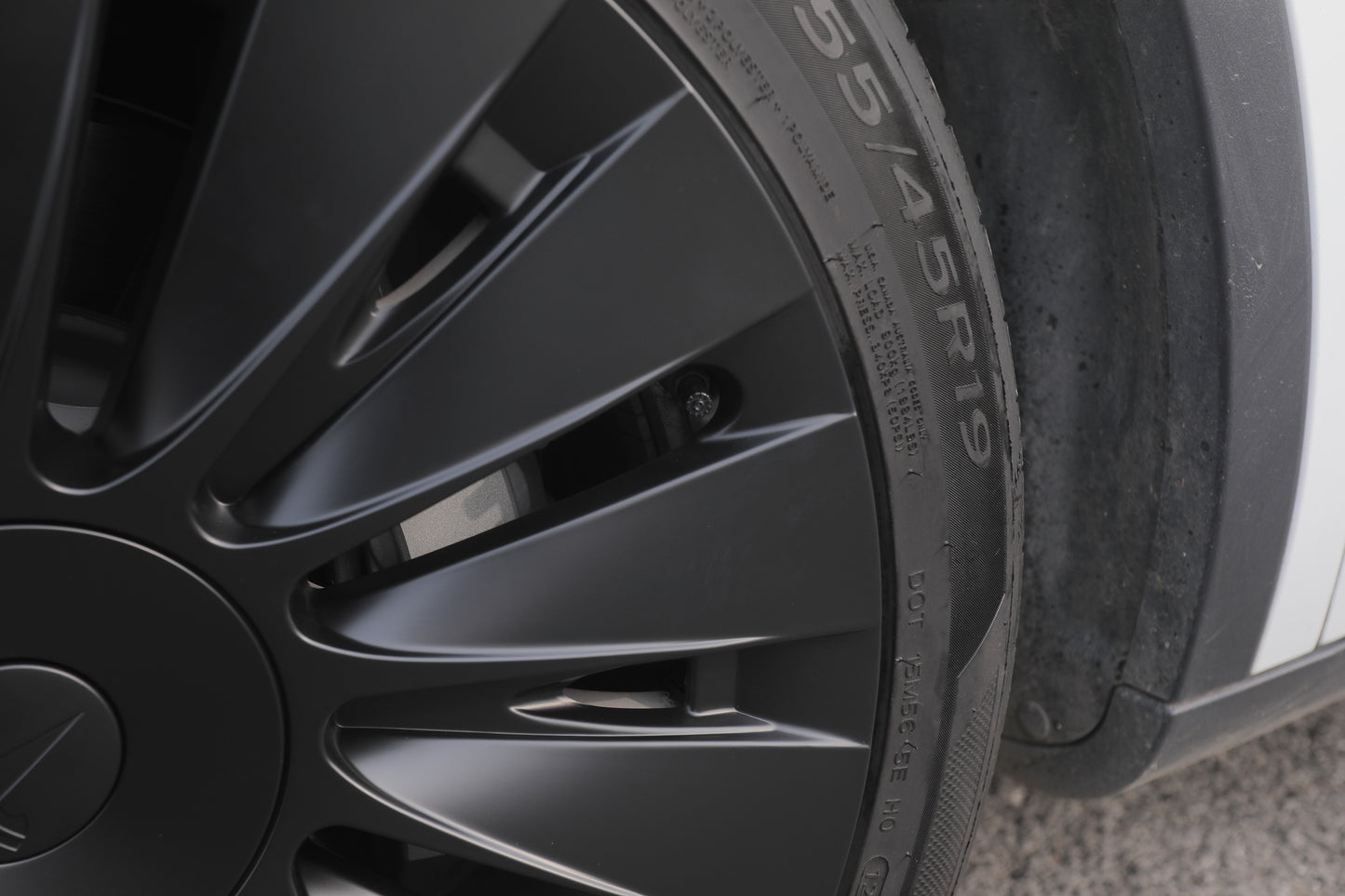 HUBHALO MAT | Tesla Model Y Gemini capsules